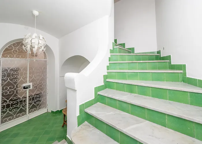 Maison Juliette - De Vivo Realty