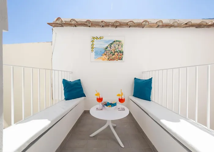 Maison Juliette - De Vivo Realty